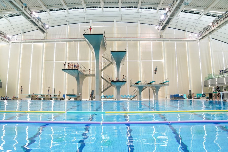 5-year-old takes a daring leap