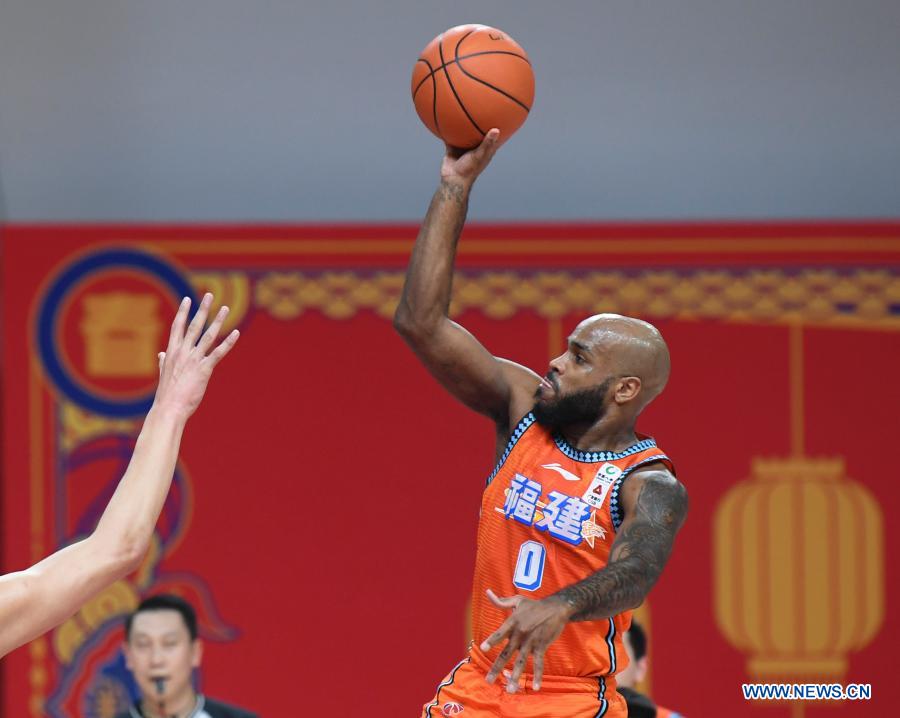 fujian sturgeons trae golden shoots during the 37th round match