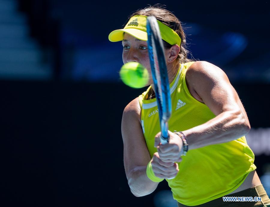 between jennifer brady of the united states and her compatriot