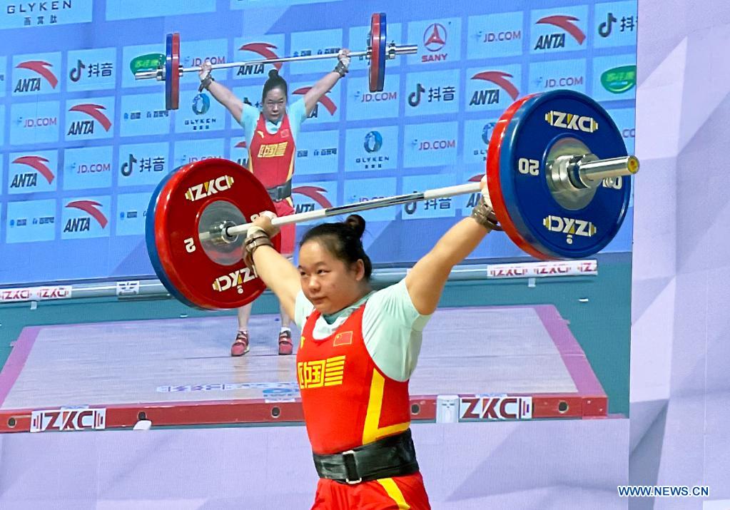 zhang wangli claims title at womens 76kg match