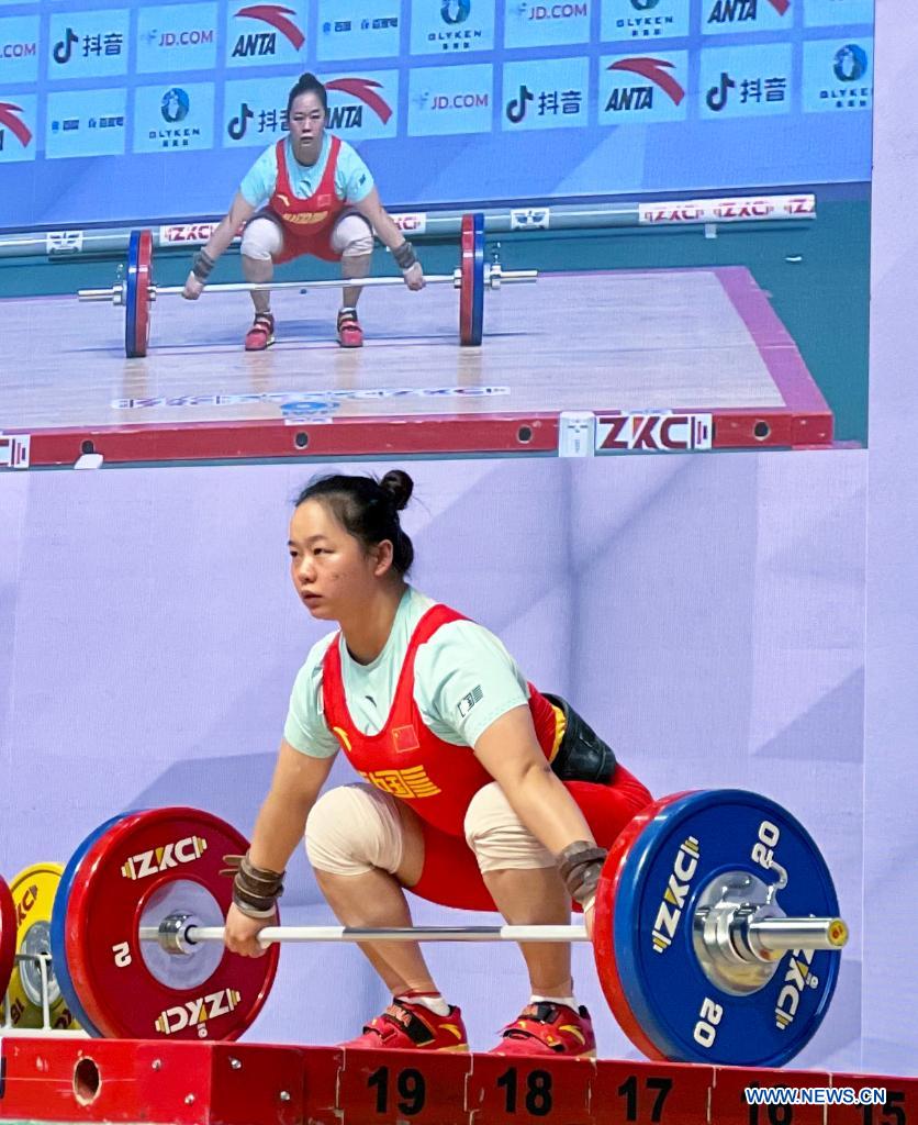zhang wangli claims title at womens 76kg match