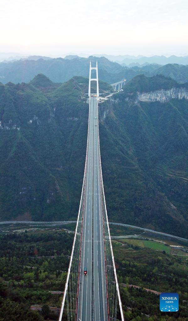in pics: aizhai suspension bridge in hunan