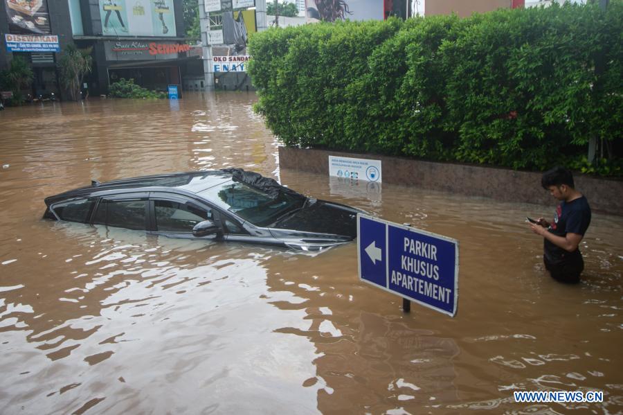 floodsinundateareasinindonesiancapitalnocasualtiesreported