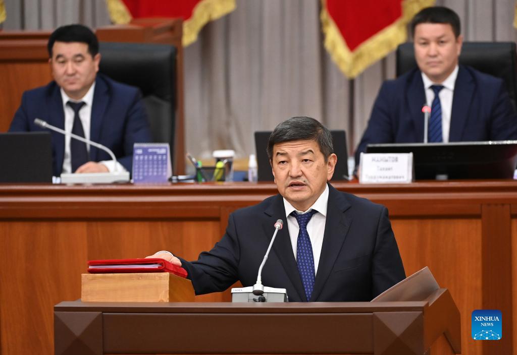 kyrgyzstans new cabinet of ministers sworn in