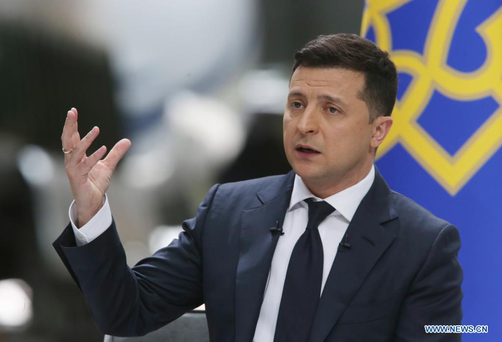 ukrainian president says meeting with putin would help end