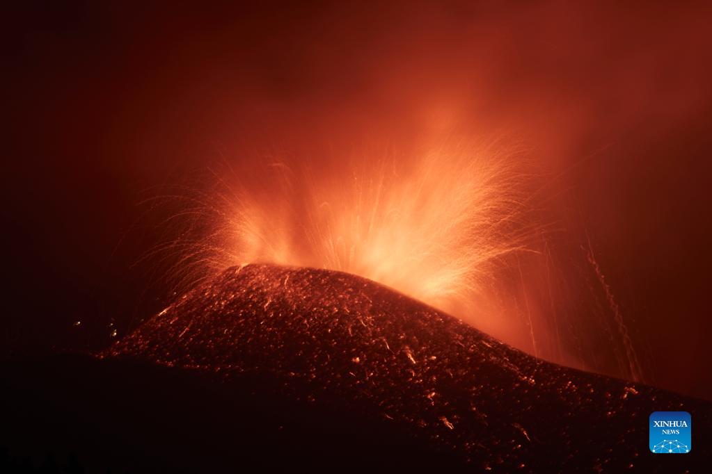 scenes of volcanic eruption in la palma, spain