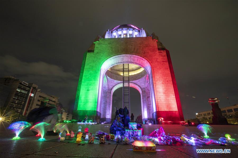 mexico-mexico city-illumination-independence day-preparation