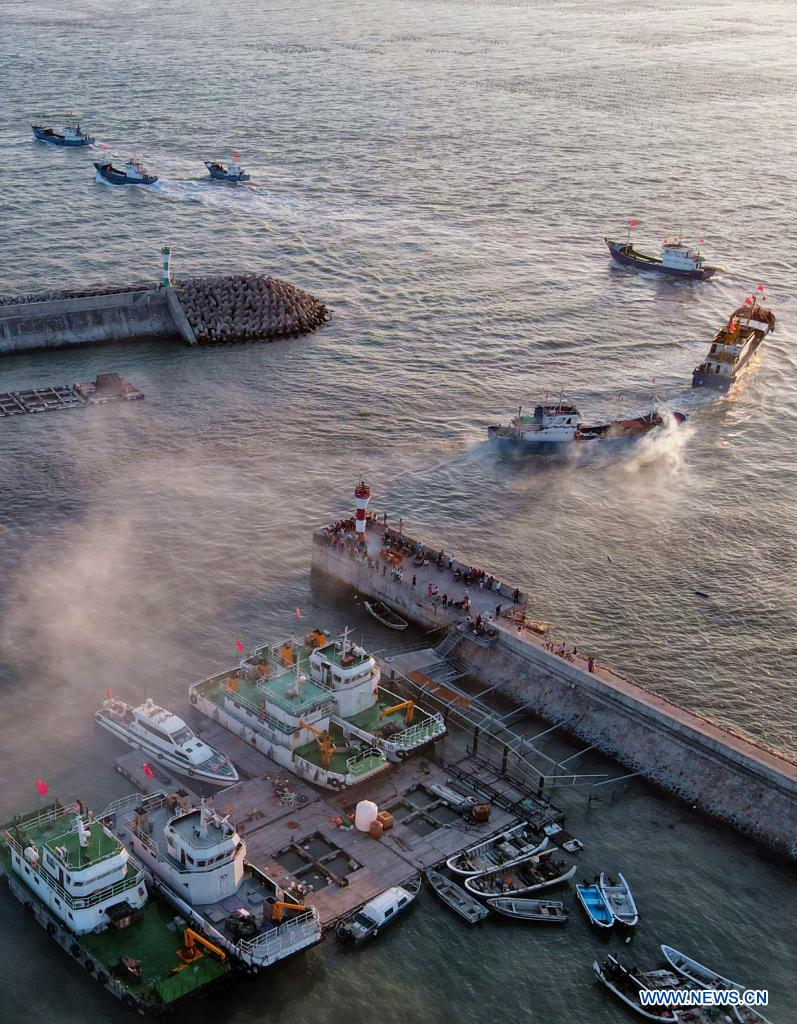 seasonalfishingbanliftedinfujianprovincesechina