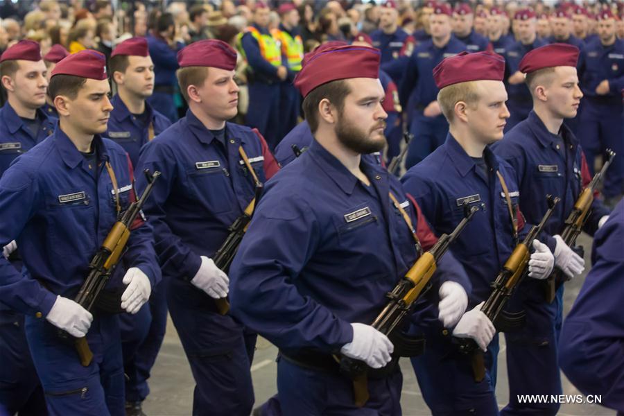 hungarianpmgreetsnewborderpolicesaystheirjobistoppriority