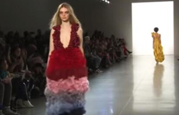 Chinese designer brings art of Dunhuang to New York Fashion Week