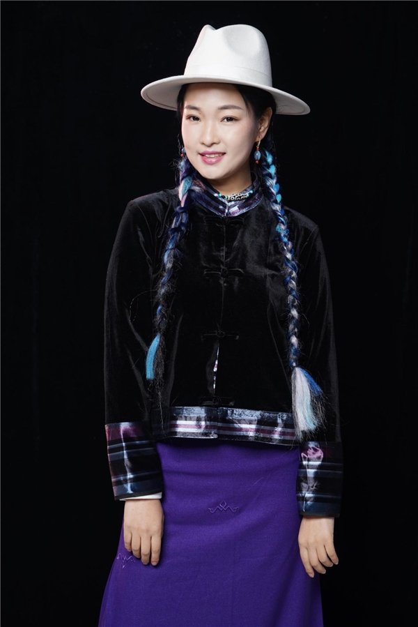 歌手德德《神秘的西藏》 唱出雅鲁藏布江的唯美