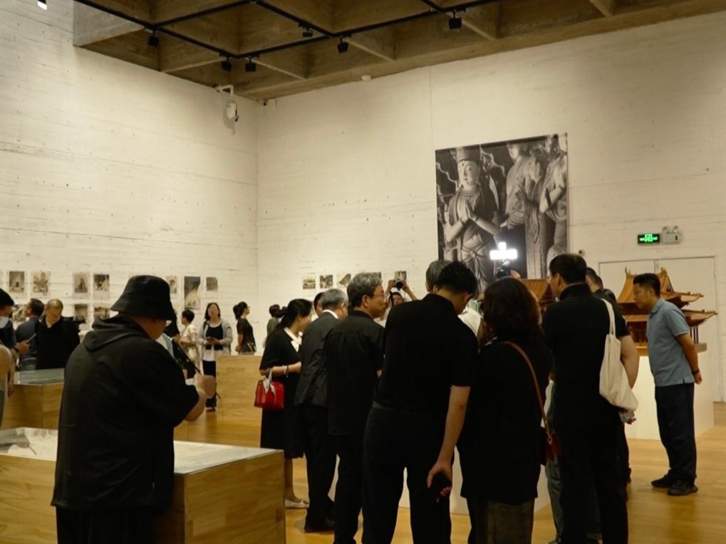 梁思成林徽因学术文献展在太原开展-新华网