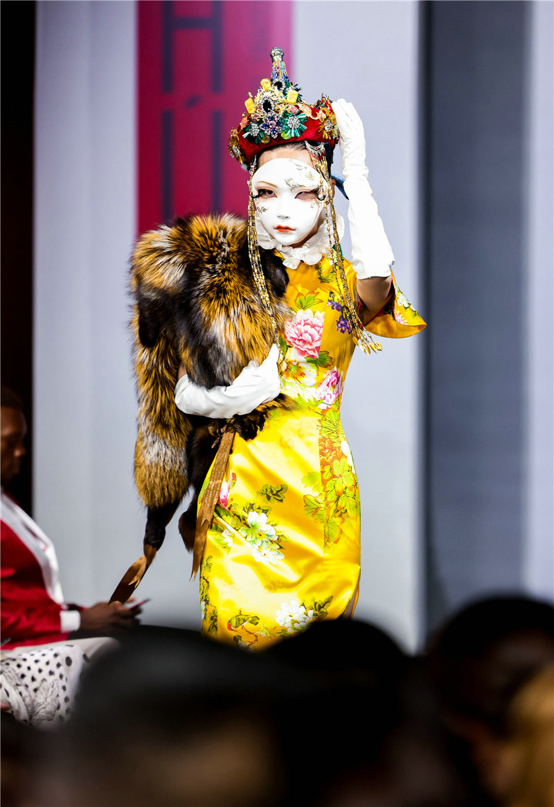 胡社光"梦"系列旗袍有点儿不一样 胡社光"梦"系列旗袍有点儿不一样