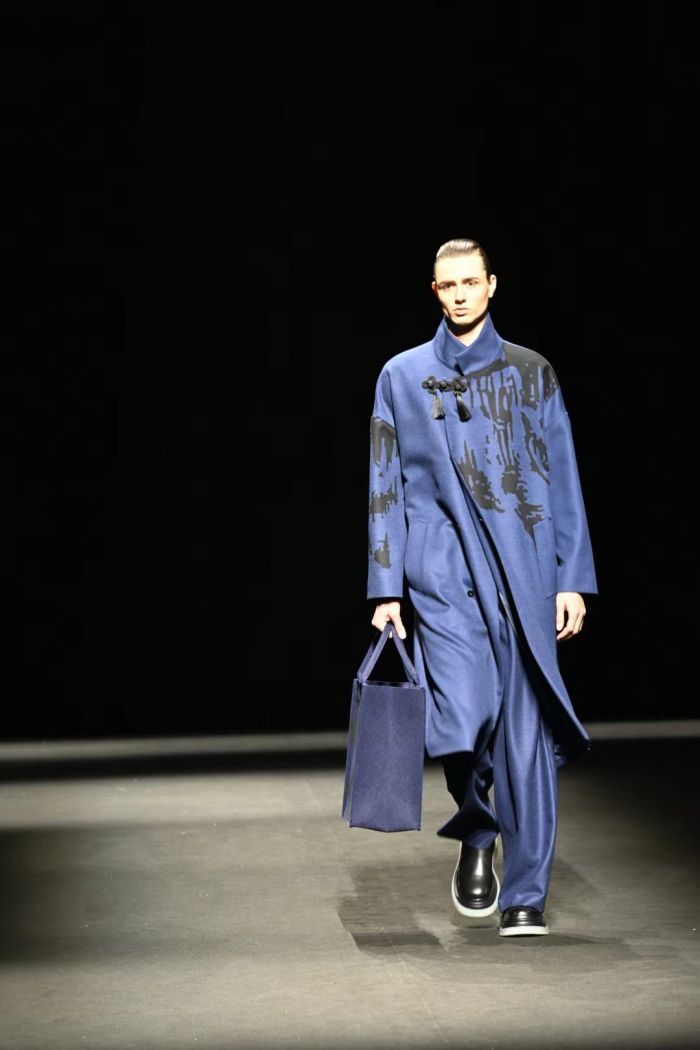 日本人的“最后倔强”：发誓不用中国货结果发现棺材都是中国造