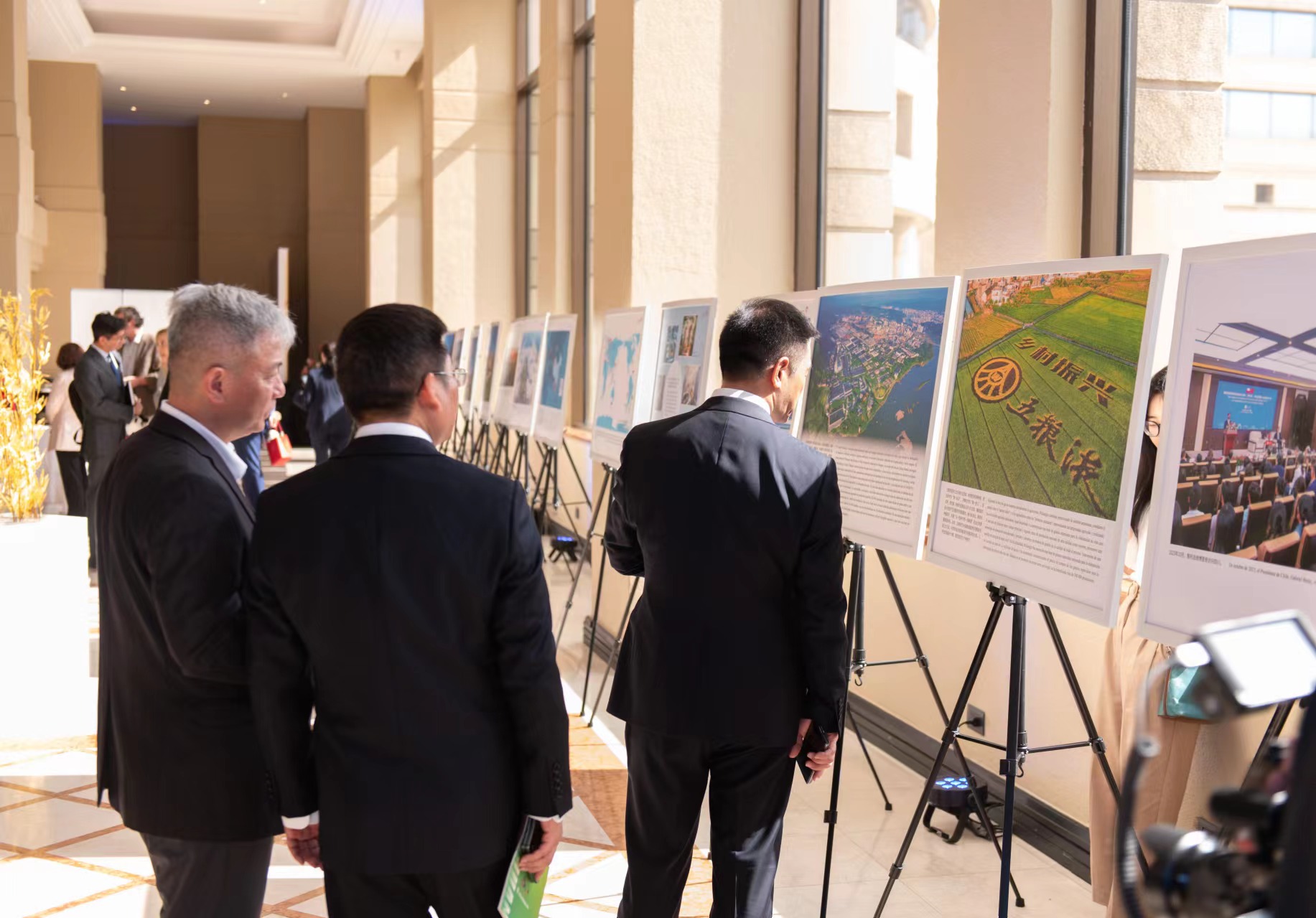 五粮液助力中国(四川)—智利深化经贸文化推介交流