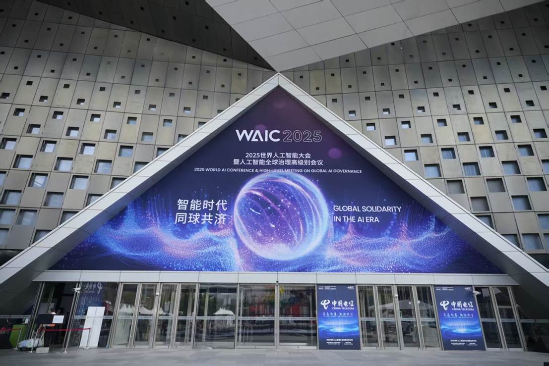 电脑游戏画面低可信度描述已自动生成