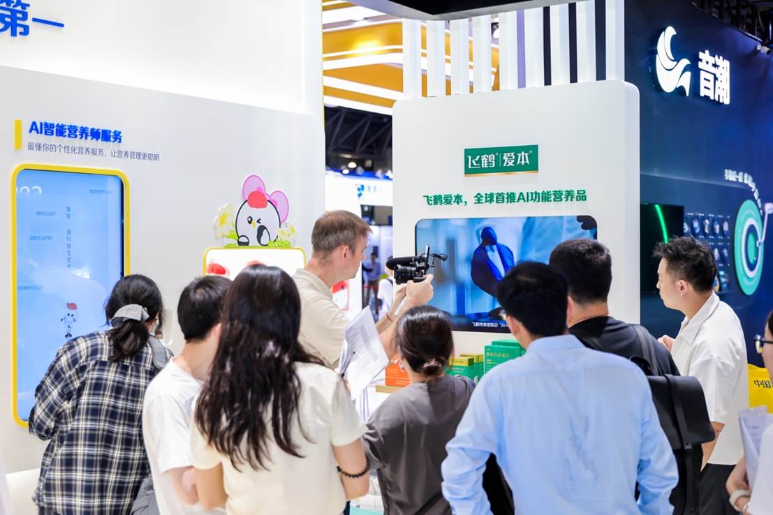 一群人在交谈描述已自动生成