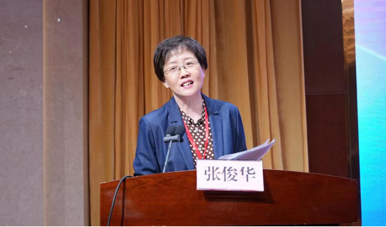 陕西省科协副主席张俊华在致辞中指出,陕西省科协历来高度重视历来