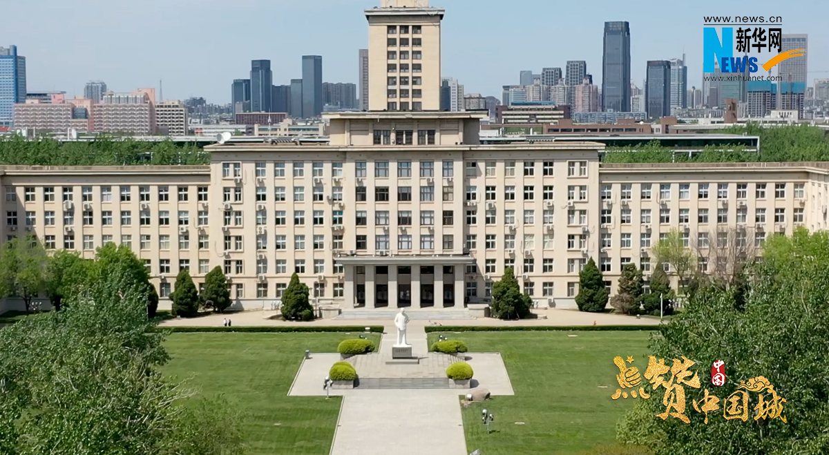 大学是城市文化的肌理,南开大学是中国第一所私立大学,设立之初就在