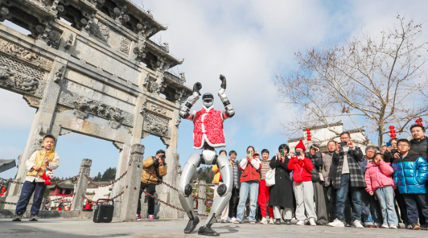 机器人租赁增长超六成 科技解锁“新”年味