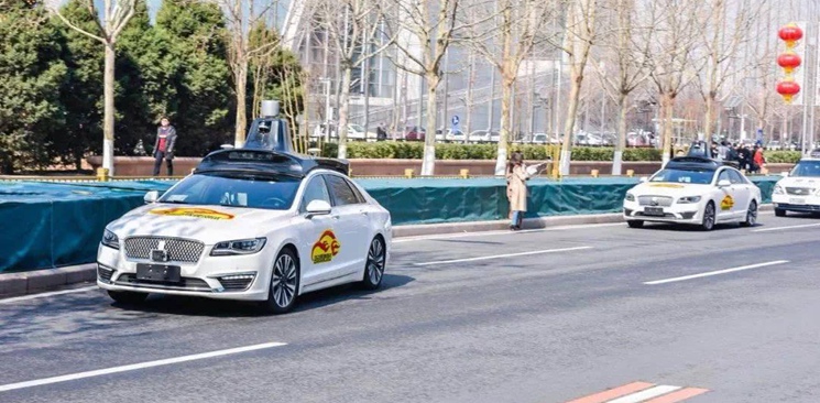 自动驾驶汽车：企业冒进 监管叫停