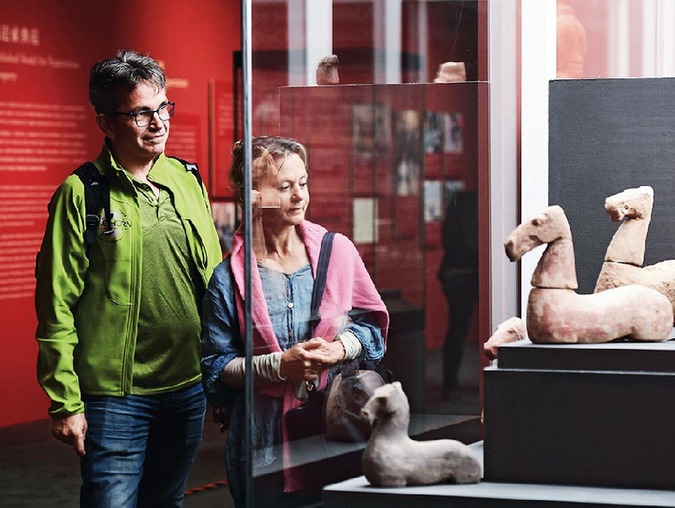 当日,"归来——意大利返还中国流失文物展"亮相中国国家博物馆文