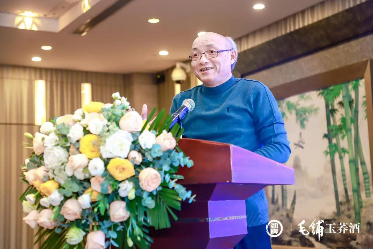 胡宇辰认为,基于云计算,大数据,区块链等先进技术的广泛应用,企业管理