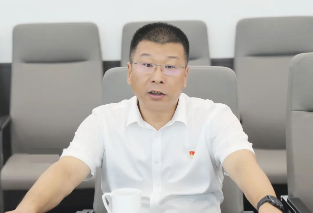 69698月17日,凌源市委书记王志刚会见中农联控股有限公司总经理