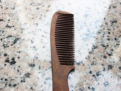 频繁梳头变油头!意想不到的生活真相