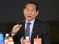 毕宏生：加强基层医卫体系建设