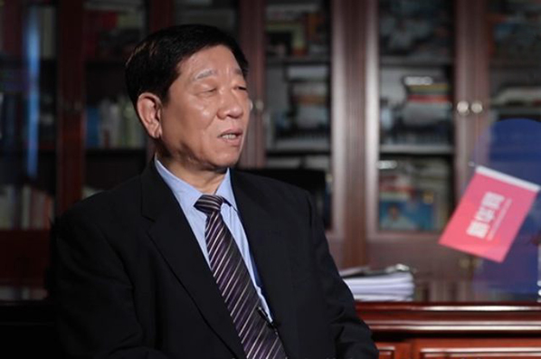 人社部部长尹蔚民回应网民关切