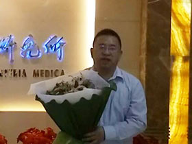 【视频】白利平祝母校再铸辉煌