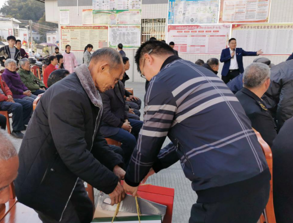 本次启动仪式,标志着敏捷集团党总支部"送温暖 传党情"2021年迎新春