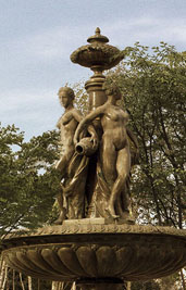 河湾林泉慢时光