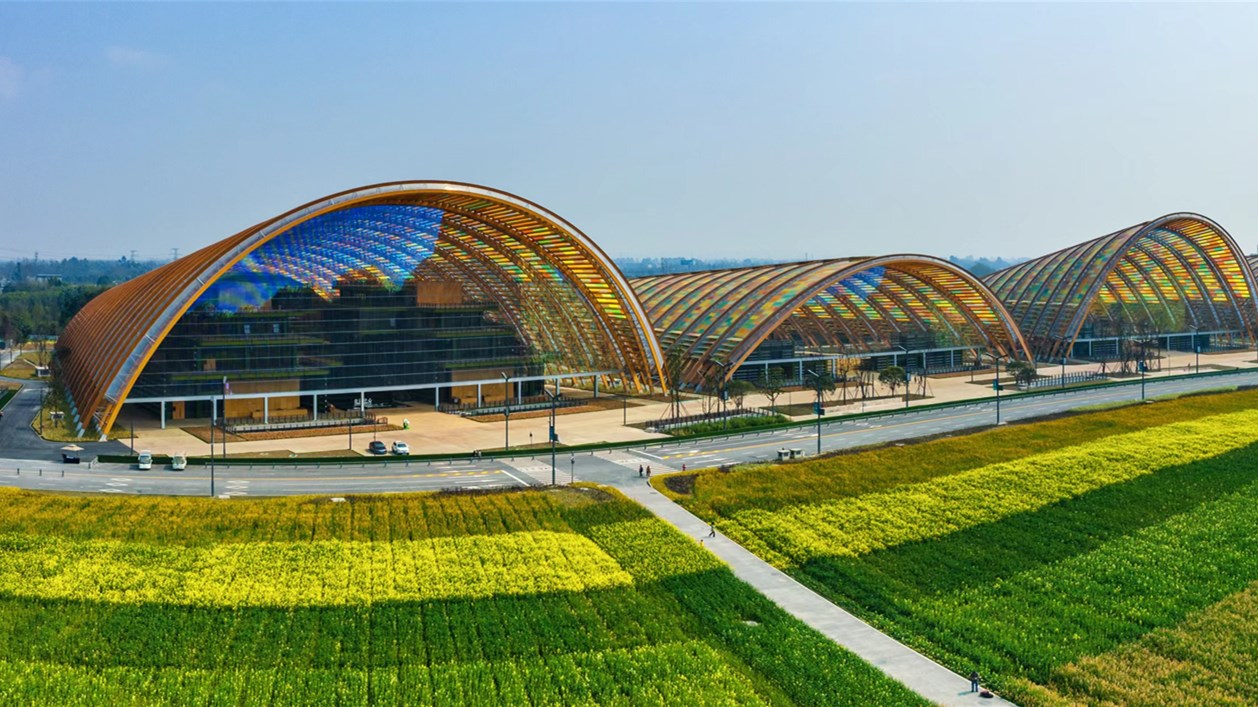 在"百企千品"入驻新华网溯源中国可信品牌矩阵仪式上,天府农博园推荐