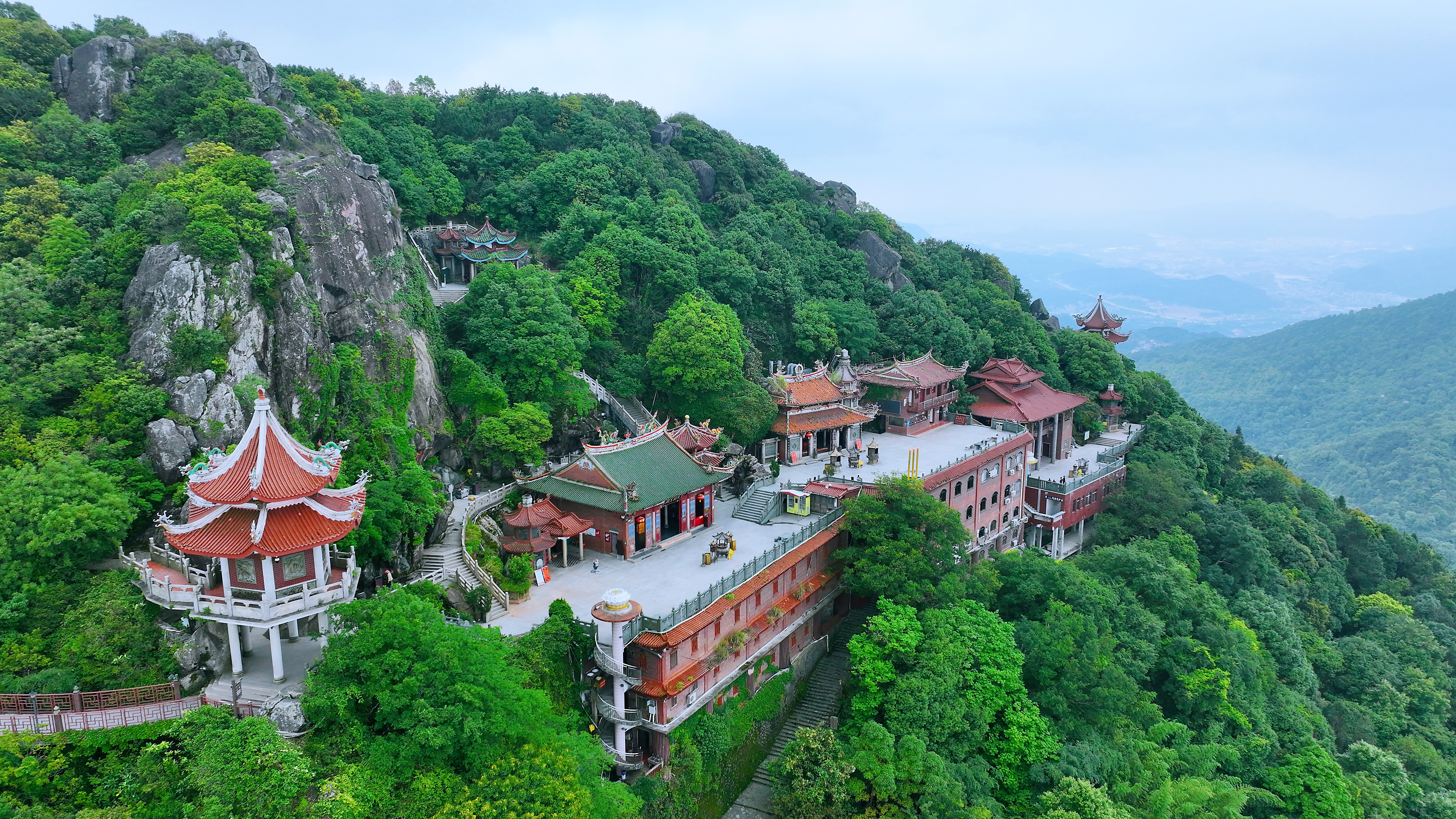 【"飞阅"中国】福建仙公山:八闽名胜无双境,绝顶蓬莱显九仙-新华网