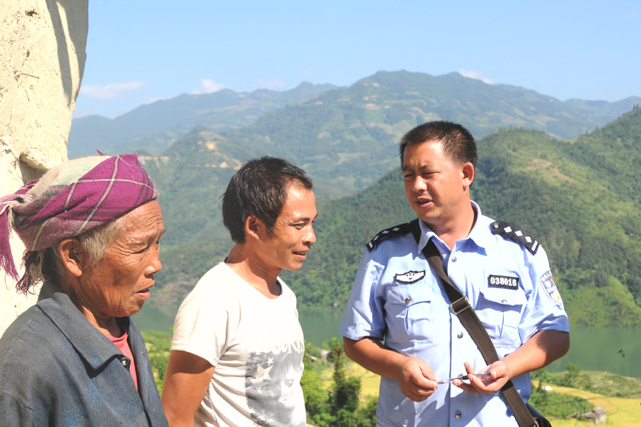 对刑侦工作的喜欢、执着，保持了不破案不罢休的韧劲