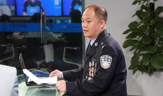 警察职责是打击犯罪、守护人民