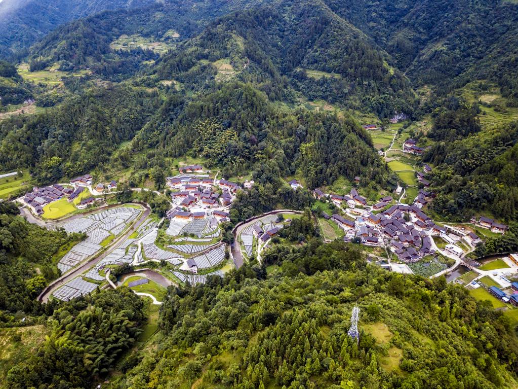 新华全媒 |记者驻村笔记:复兴村的兴旺事儿-新华网