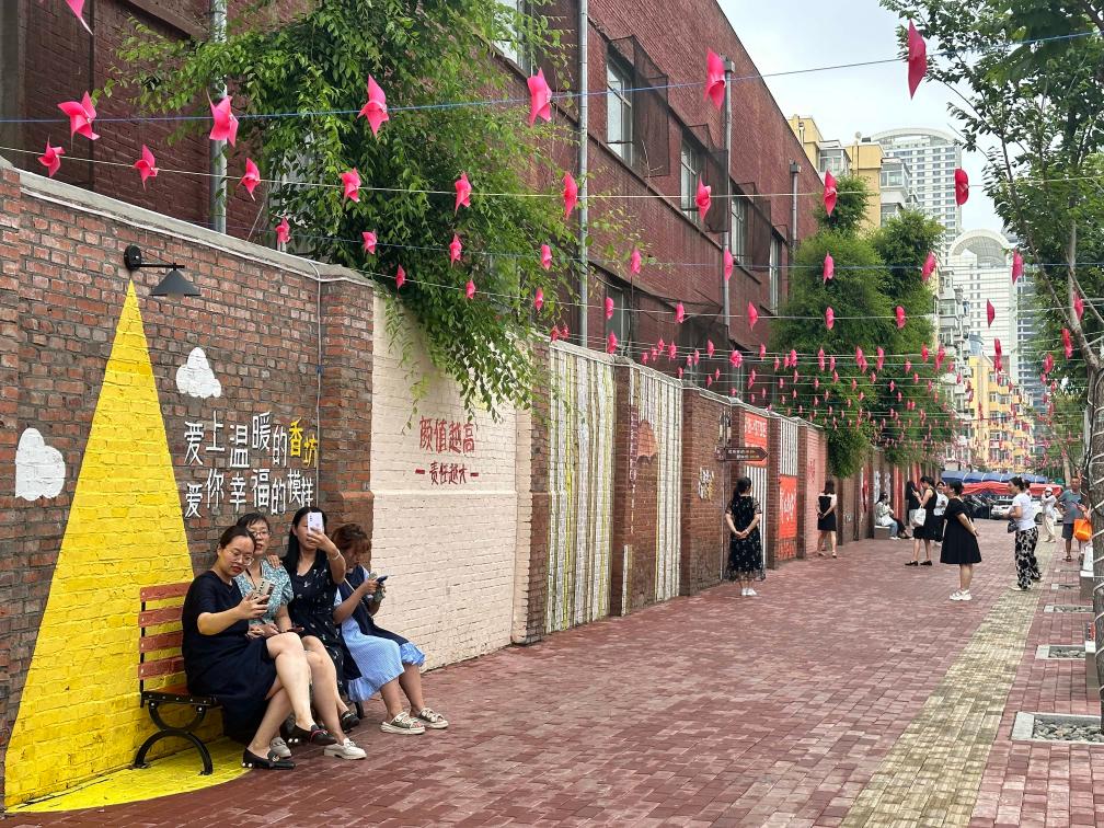 文化创意让社区颜值更高——哈尔滨香坊区"创意街区"一线见闻-新华网