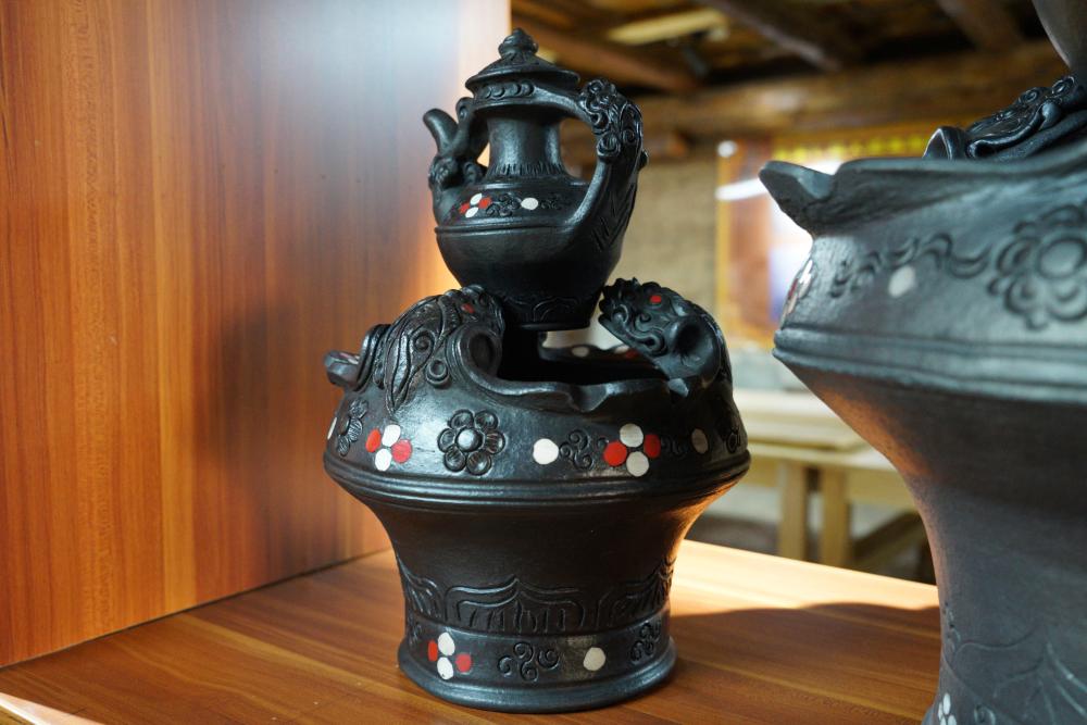 尼西黑陶:续写窑火中的非遗之美-新华网