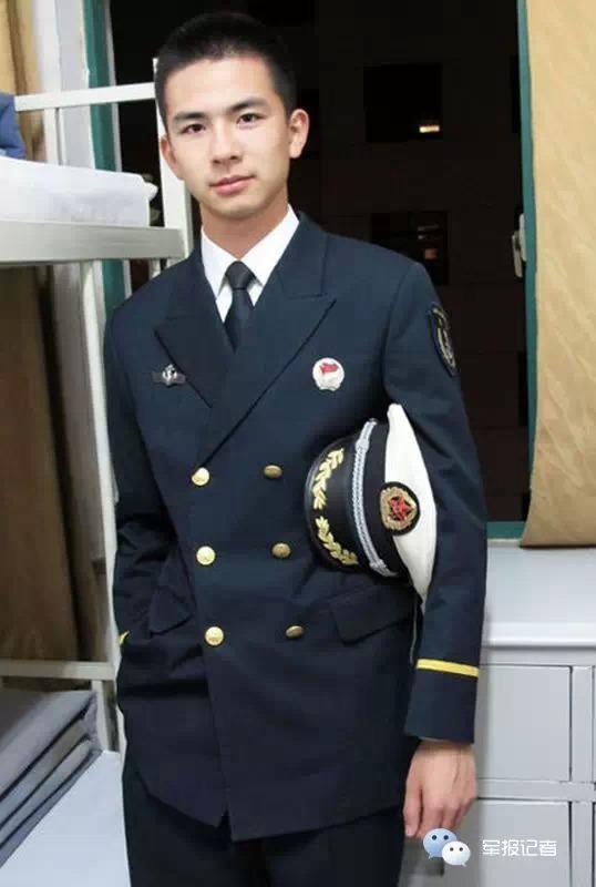 组图谁敢说土解放军气质帅哥大pk