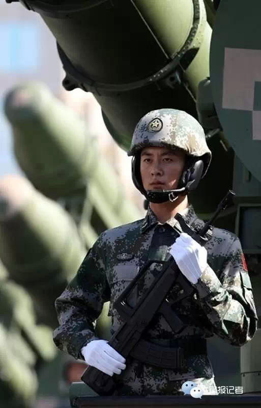 组图谁敢说土解放军气质帅哥大pk