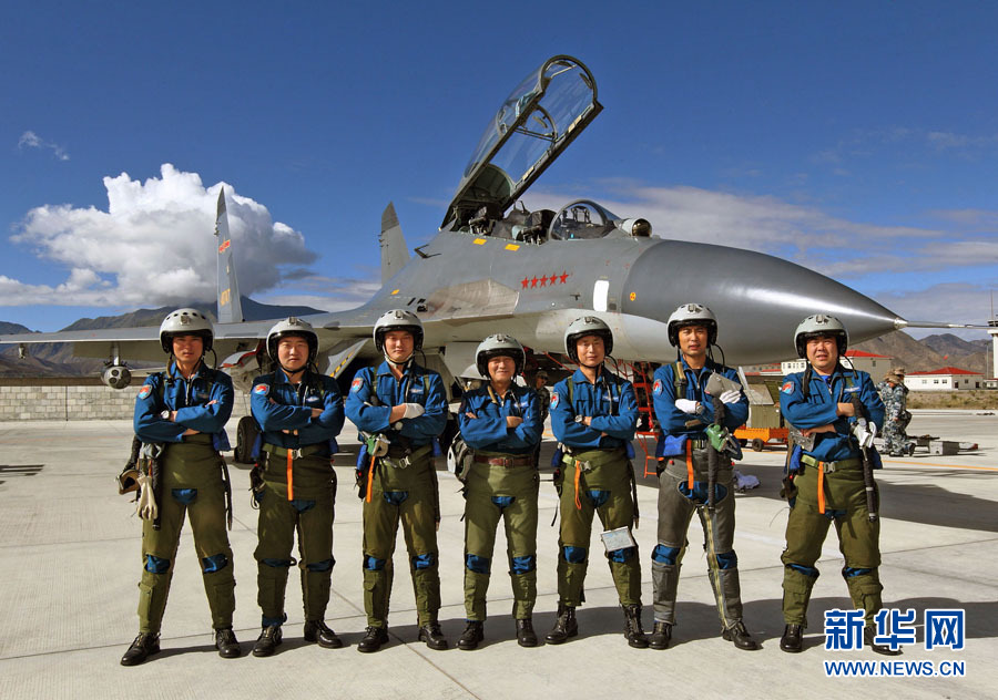 成都军区空军航空兵某团团长蒋佳冀故事集