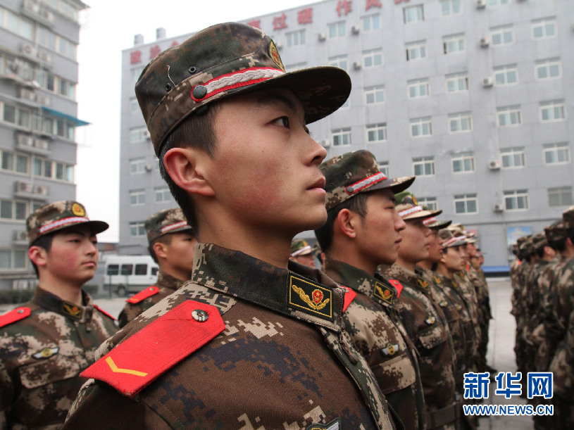 使馆警卫特战队员寒冬中实战演练