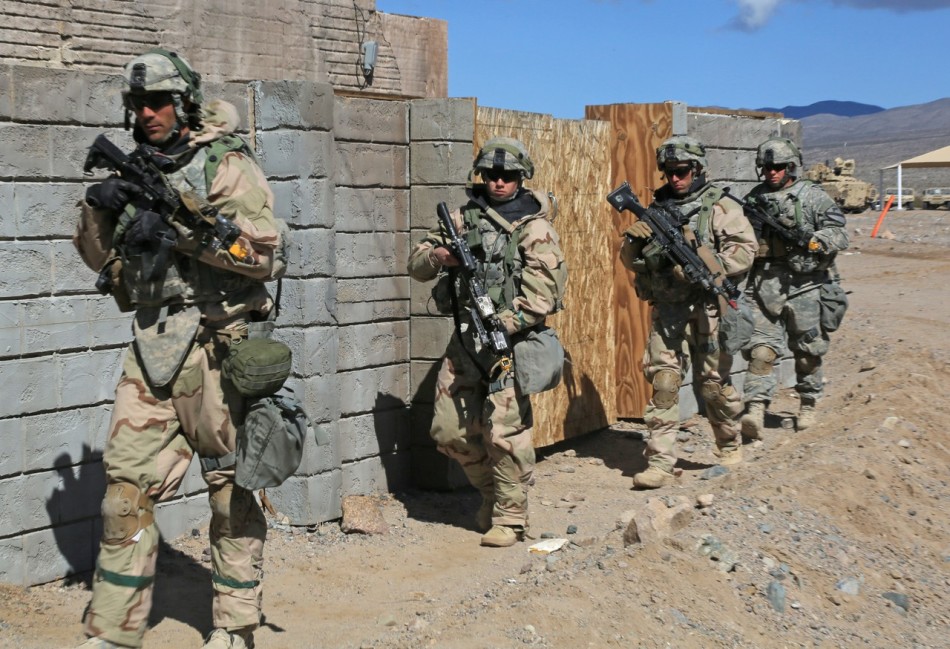 美军精锐第1骑兵师士兵正在作战演练