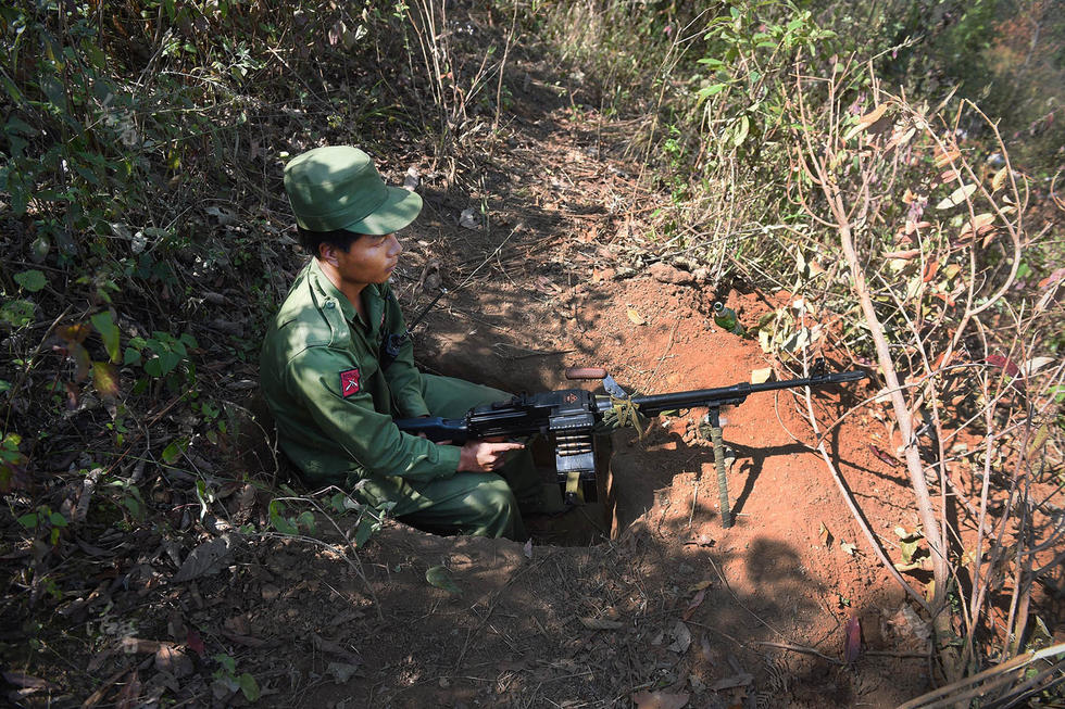 活着走近果敢华人战士