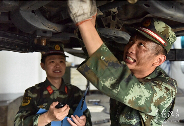 军车卫士:汽车兵的日常生活