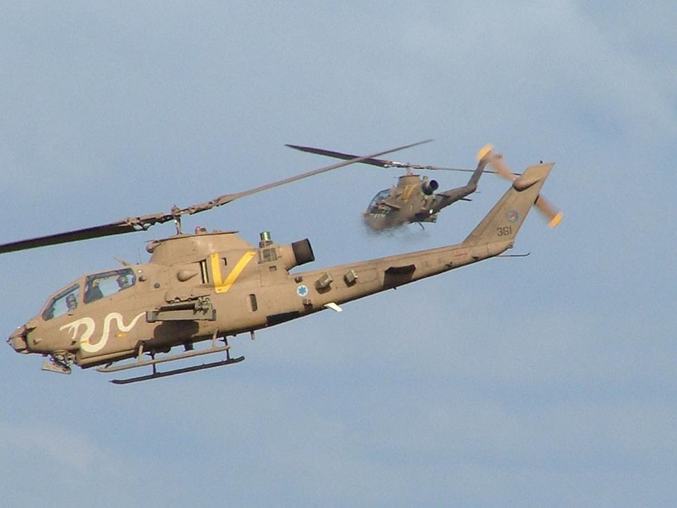 "眼镜蛇"武装直升机由于其飞行与作战性能好,火力强,现在仍在很多国家