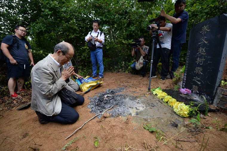 日本73岁二战遗孤回中国扫墓:曾被中国夫妇收留